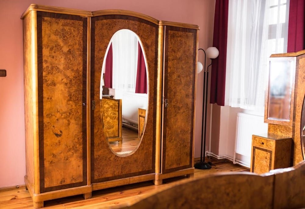 oficyna przy palacu krobielowice