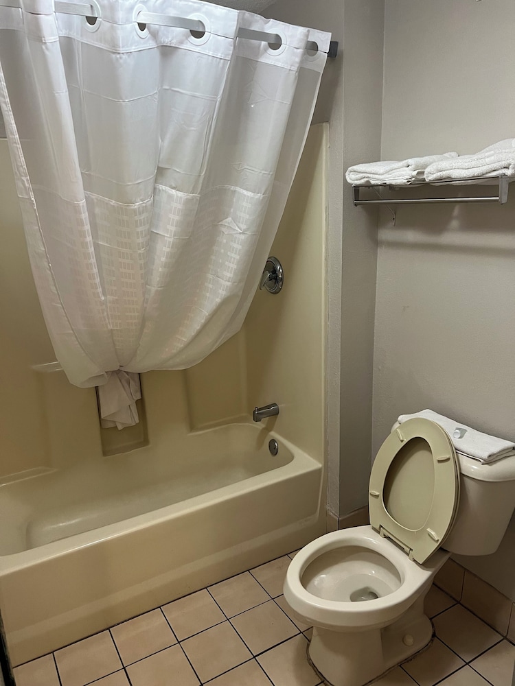 days inn by wyndham blythewood north columbia