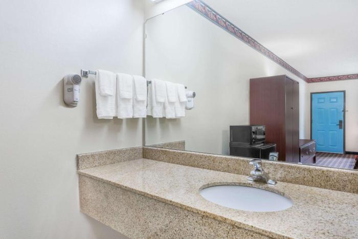 days inn by wyndham blythewood north columbia