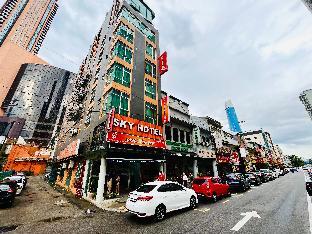 sky hotel pudu