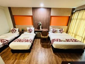 sky hotel pudu