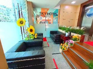 sky hotel pudu