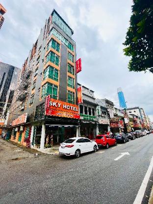 sky hotel pudu