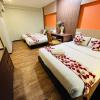sky hotel pudu