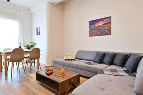 thisean modern suites by athens stay