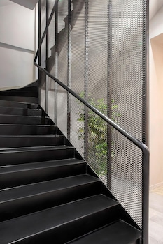 thisean modern suites by athens stay