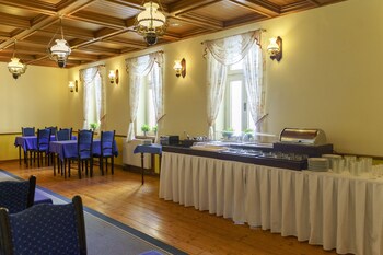 hotel heluan