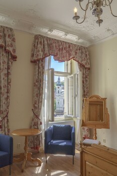 hotel heluan