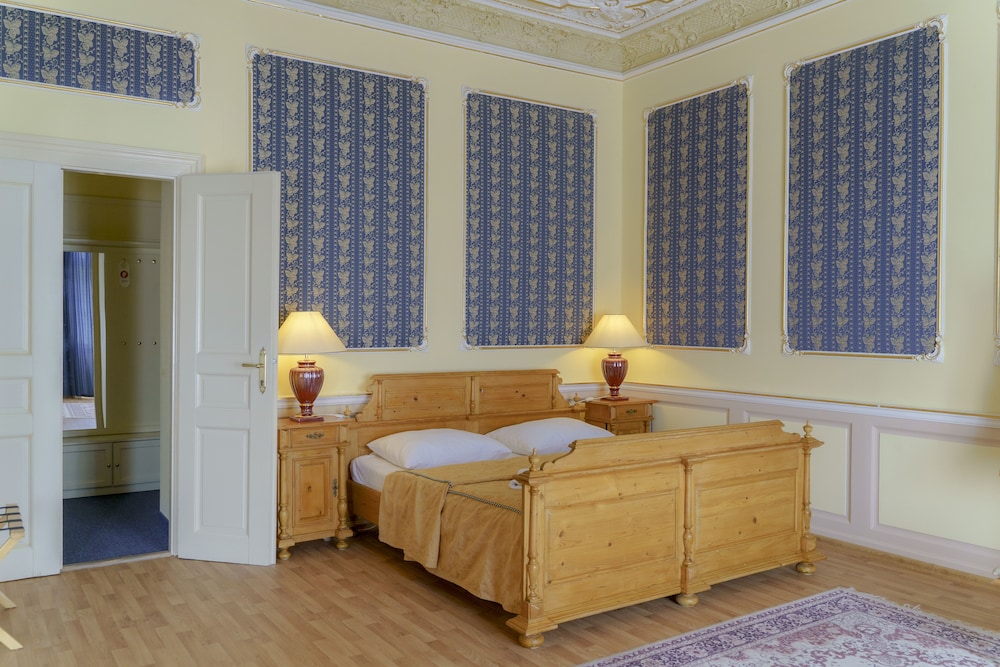 hotel heluan
