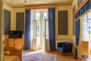 hotel heluan