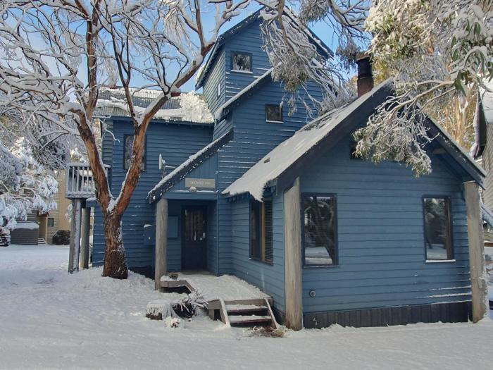 snowed inn apartment