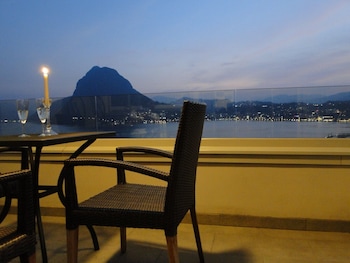 breathtaking view for a romantic stay