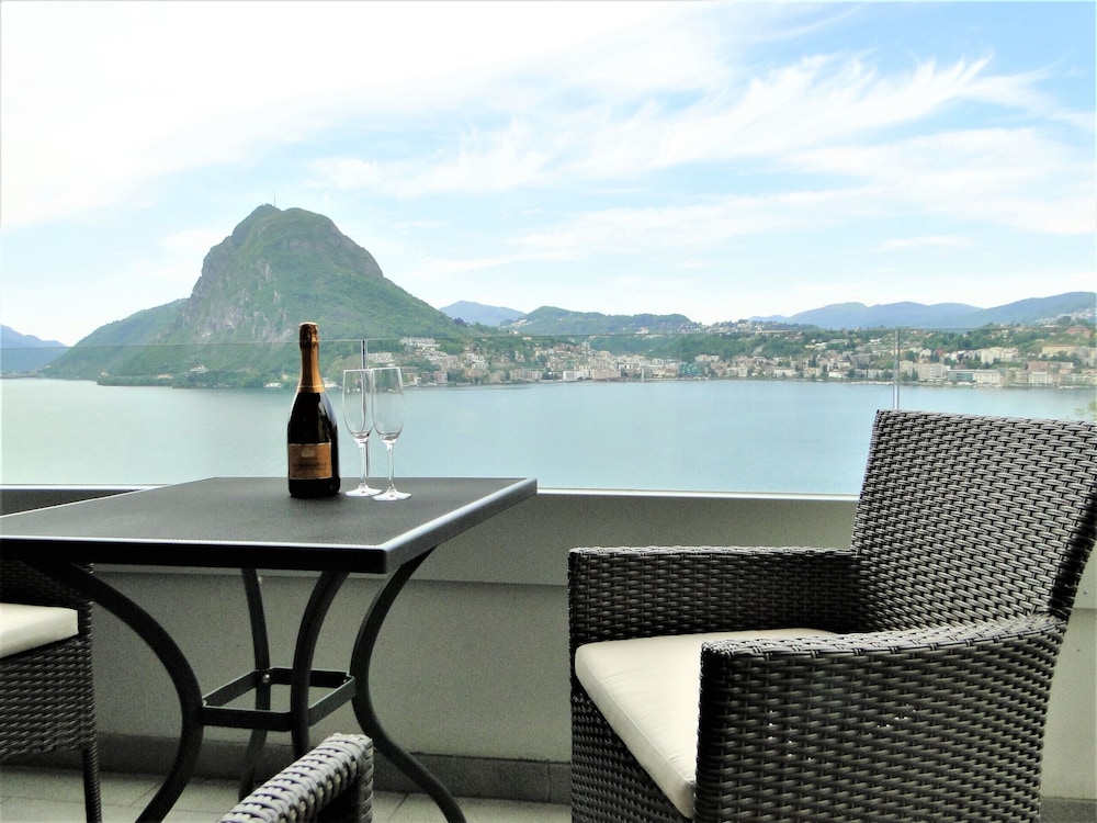 breathtaking view for a romantic stay