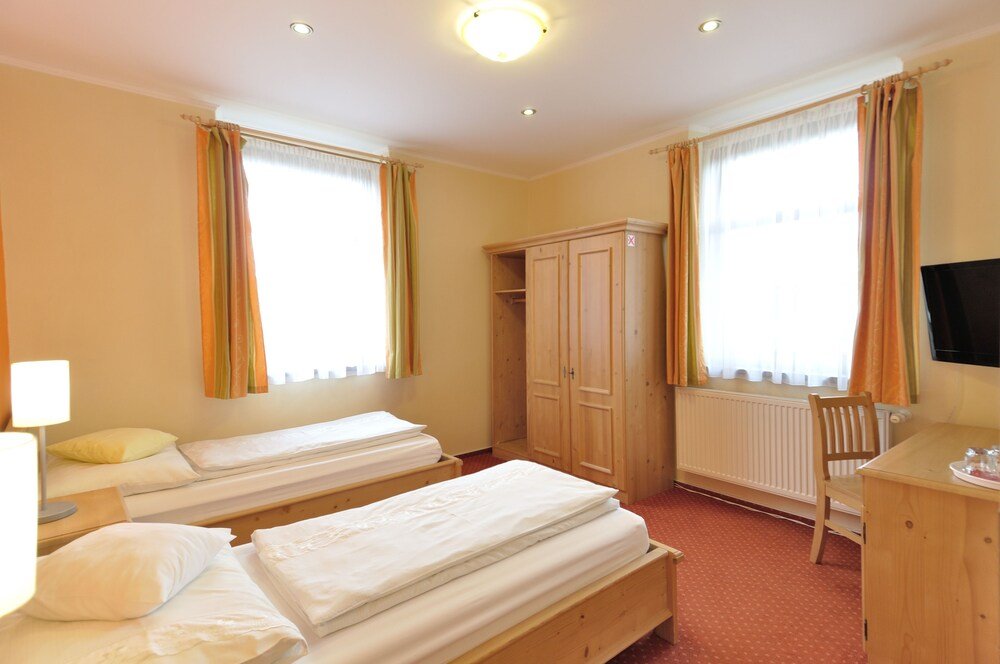 Wellness Hotel Zlata Lipa,Decin>>Bad Schandau,3 star