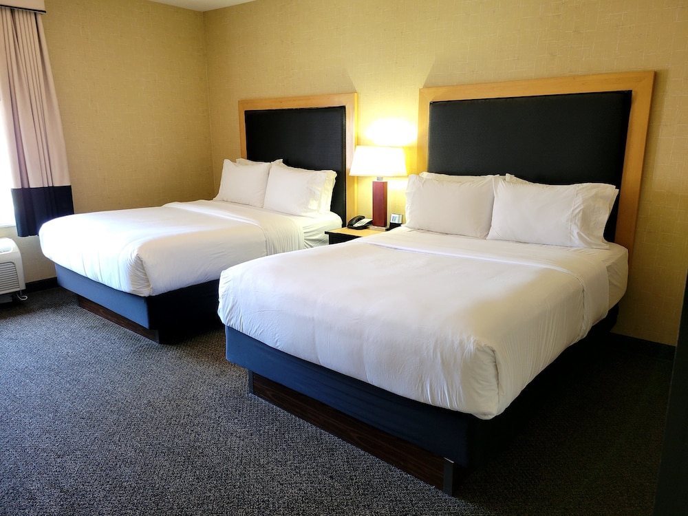 holiday inn boise airport by ihg