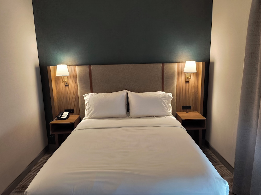 holiday inn boise airport by ihg