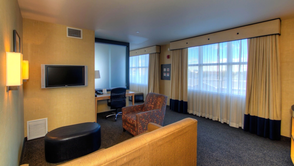 holiday inn boise airport by ihg