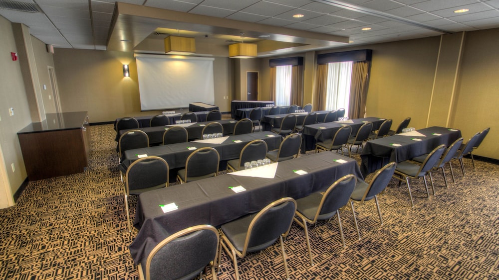 holiday inn boise airport by ihg