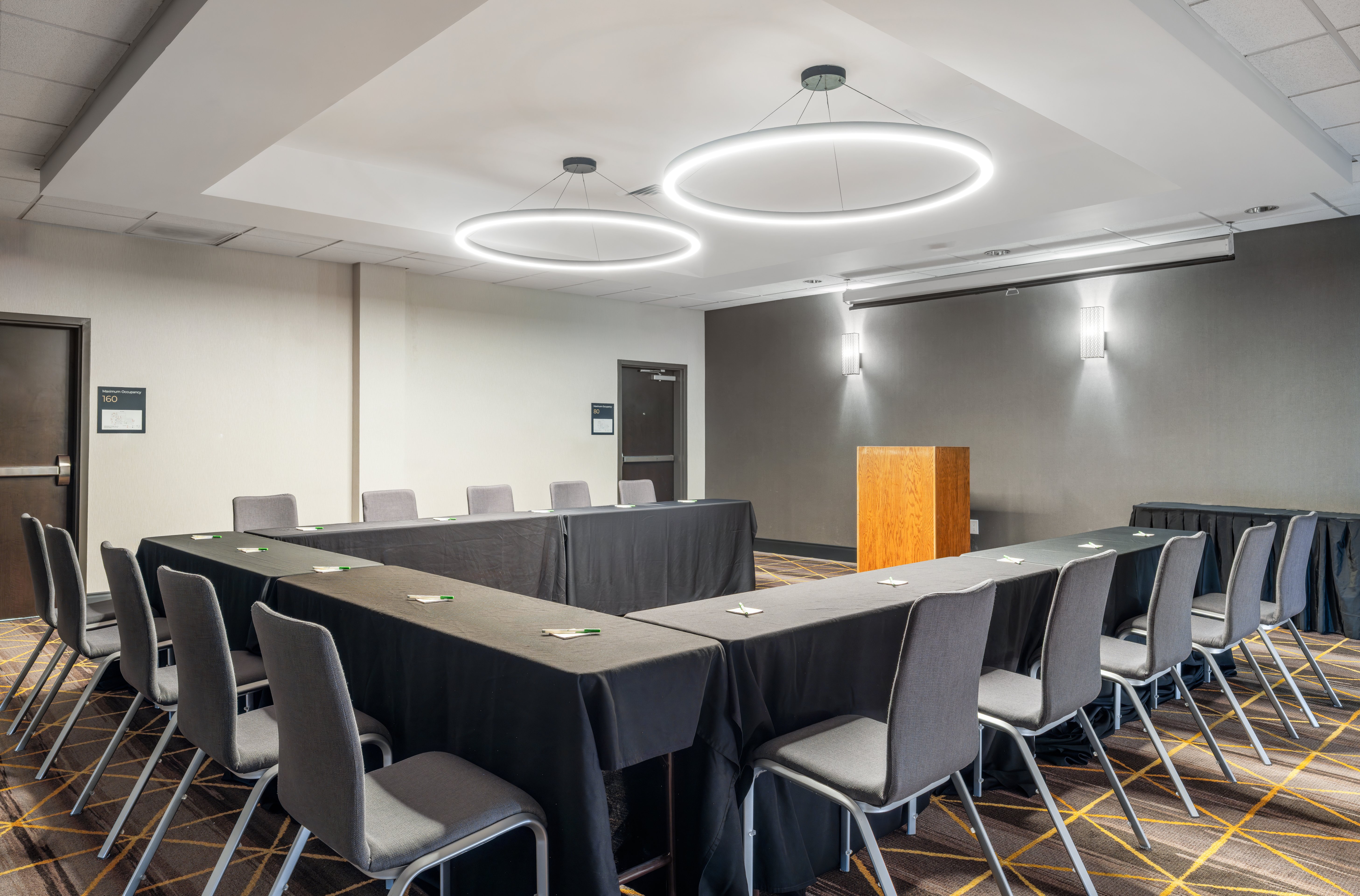holiday inn boise airport by ihg