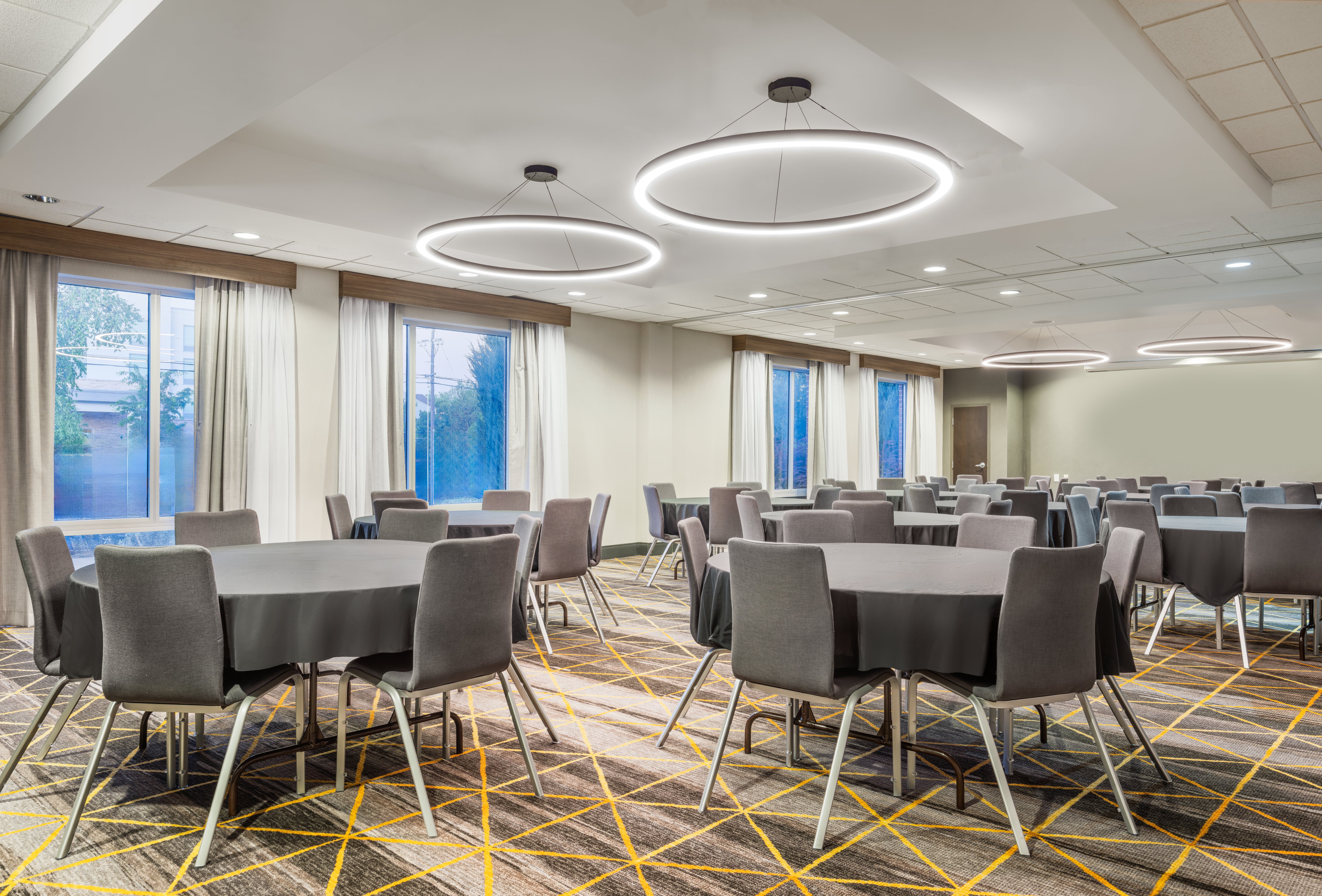 holiday inn boise airport by ihg