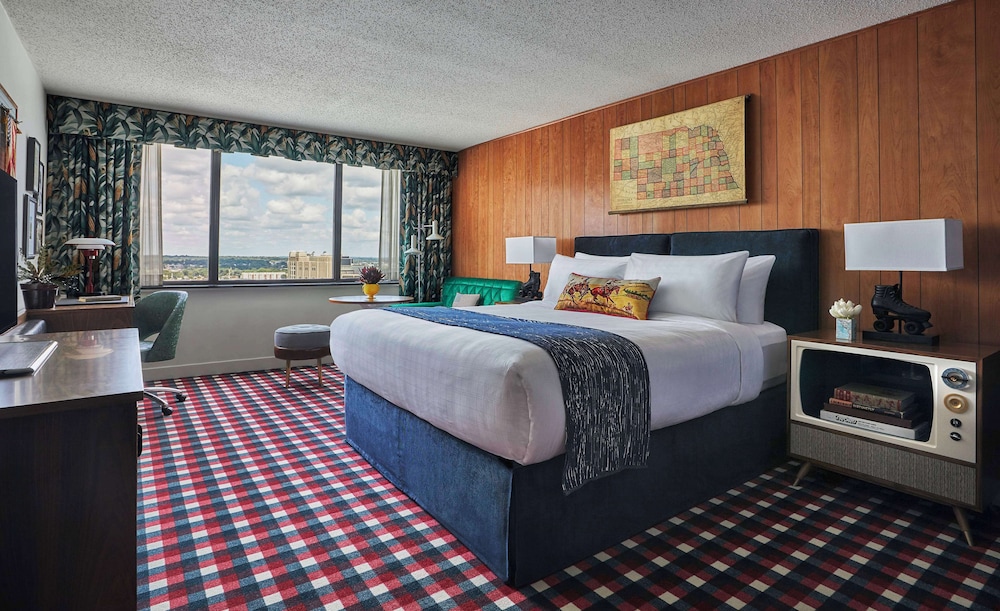 graduate by hilton lincoln