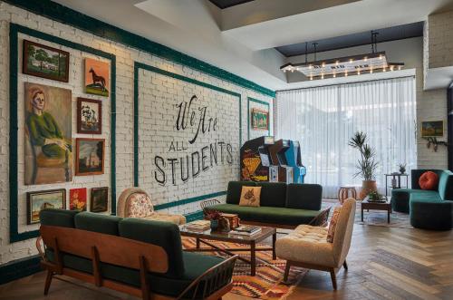 graduate by hilton lincoln