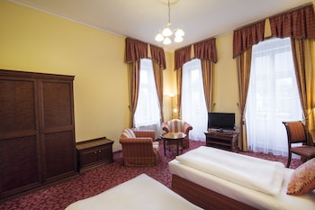 ontario hotel garni