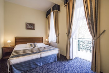 ontario hotel garni