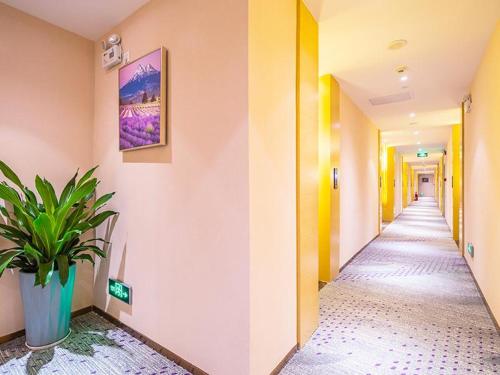 lavande hotel zhaoqing qixingyan scenic spot yihua international square