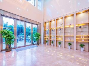 lavande hotel zhaoqing qixingyan scenic spot yihua international square