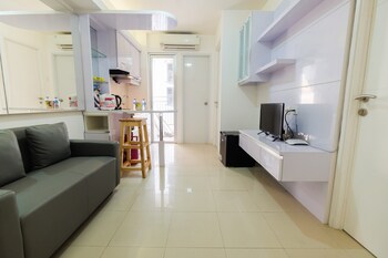 Simply Living 2Br At Bassura City Apartment,,0 star