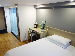 hi inn shanghai nanjing dong road metro station
