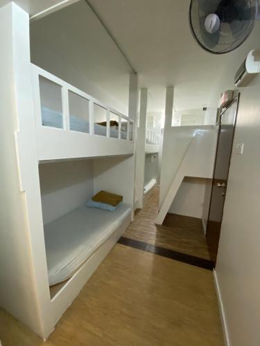 suria cameron hotel b