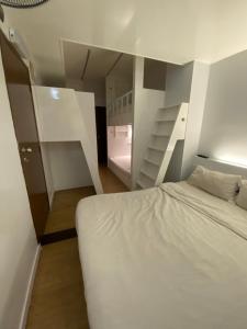 suria cameron hotel b