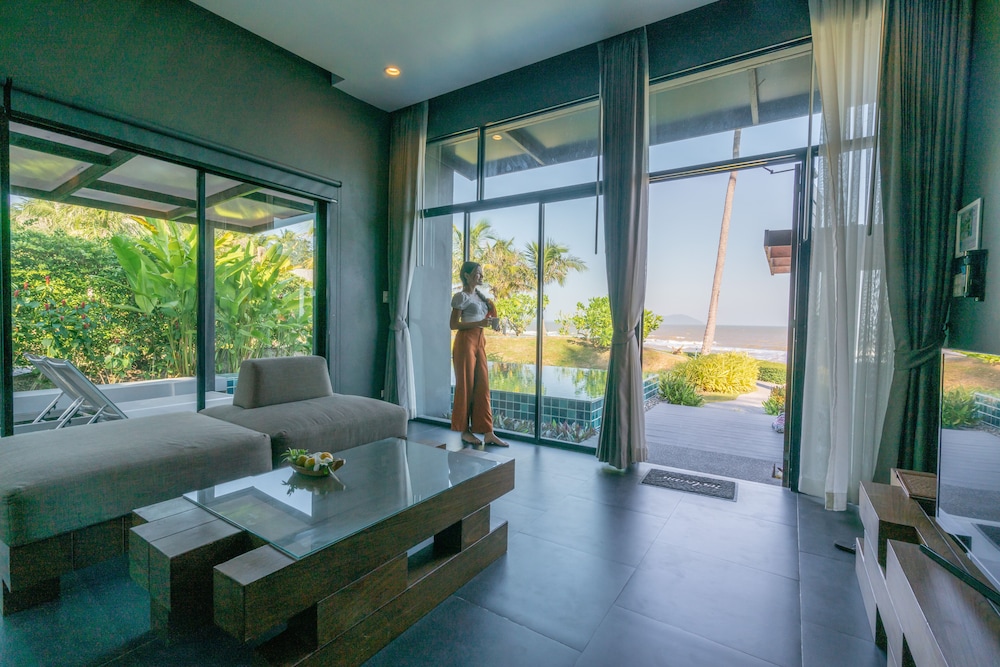 seanery beach resort