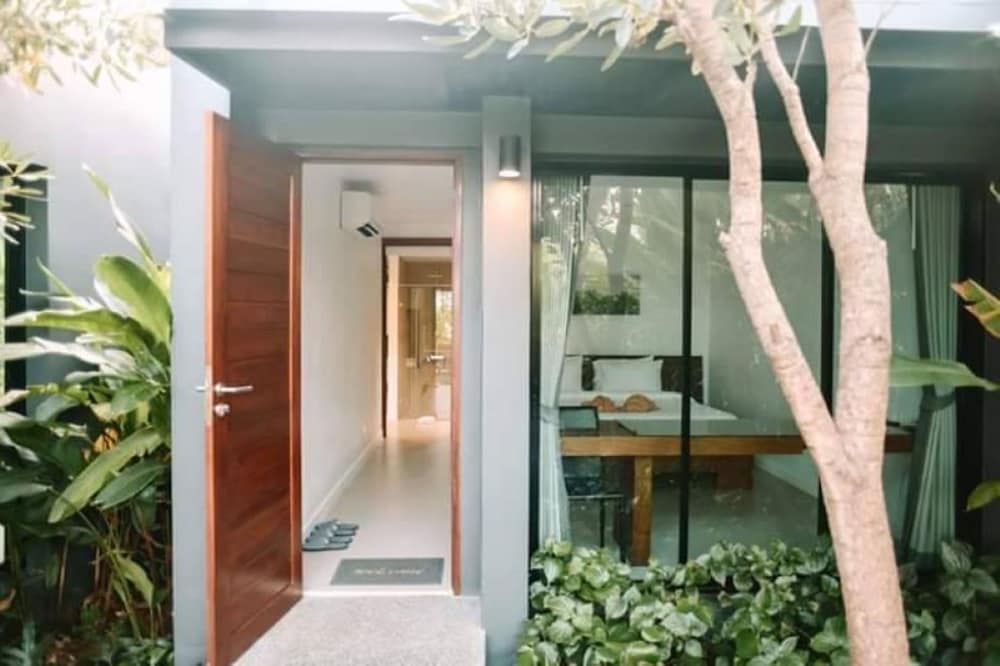 seanery beach resort