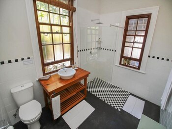 airlies guest house