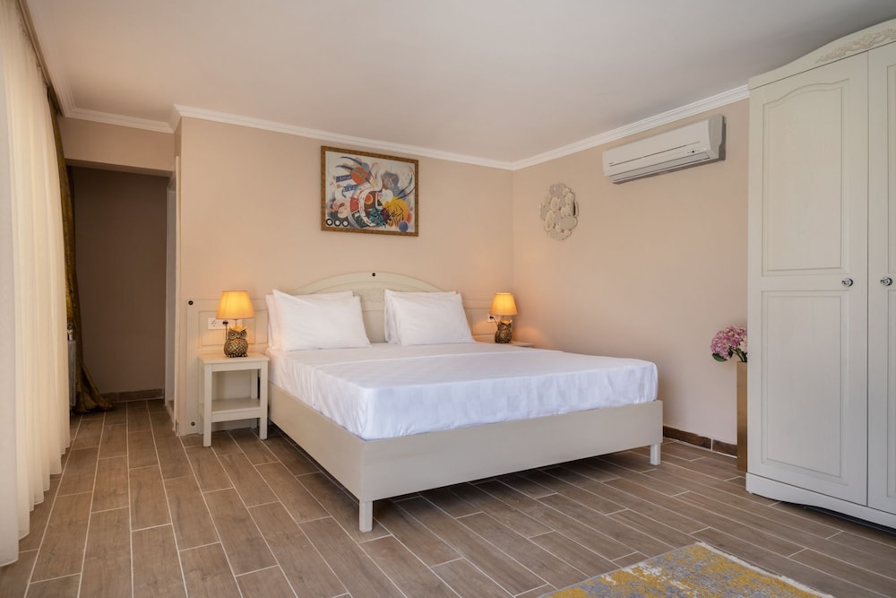 alacati park otel