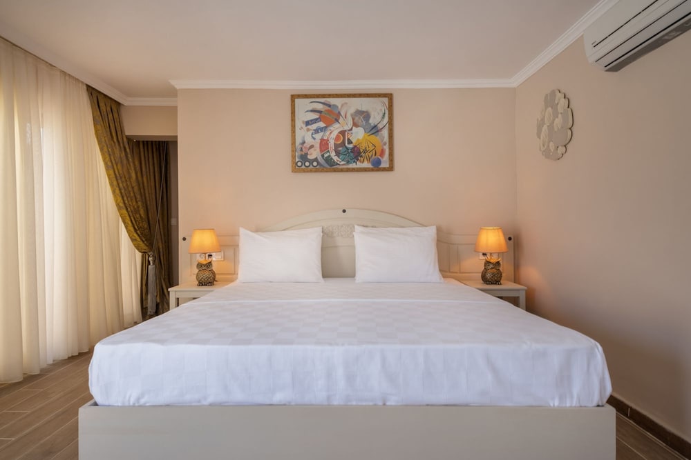 alacati park otel