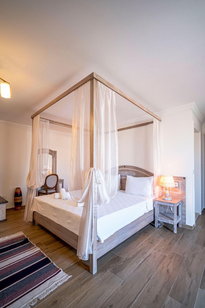 alacati park otel