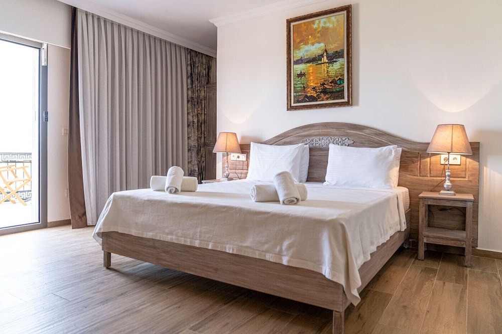 alacati park otel