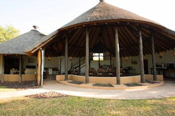 Mopane Bush Lodge,Linton>>Limpopo,4 star
