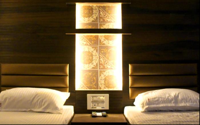 hotel new elite inn hostel