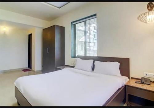 hotel new elite inn hostel