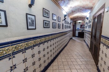 Hotel-Img