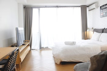 comfy and artsy studio at beverly dago apartment