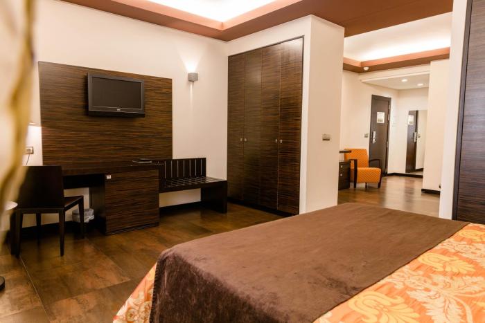 hospedium hotel los periquitos