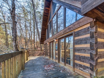 bear cave haus by jackson mountain rentals