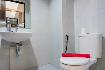 minimalist studio apartment at casa de parco