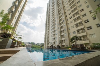 Cozy Apartment At Parahyangan Residence With Direct Access To Swimming,,0 star